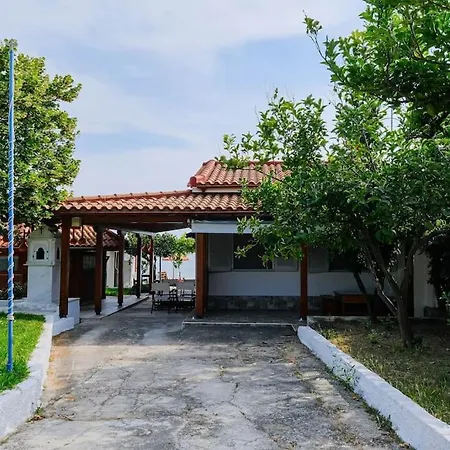 شقة Sea The Day Beachfront 3-bdrm House, نيا سكيوني